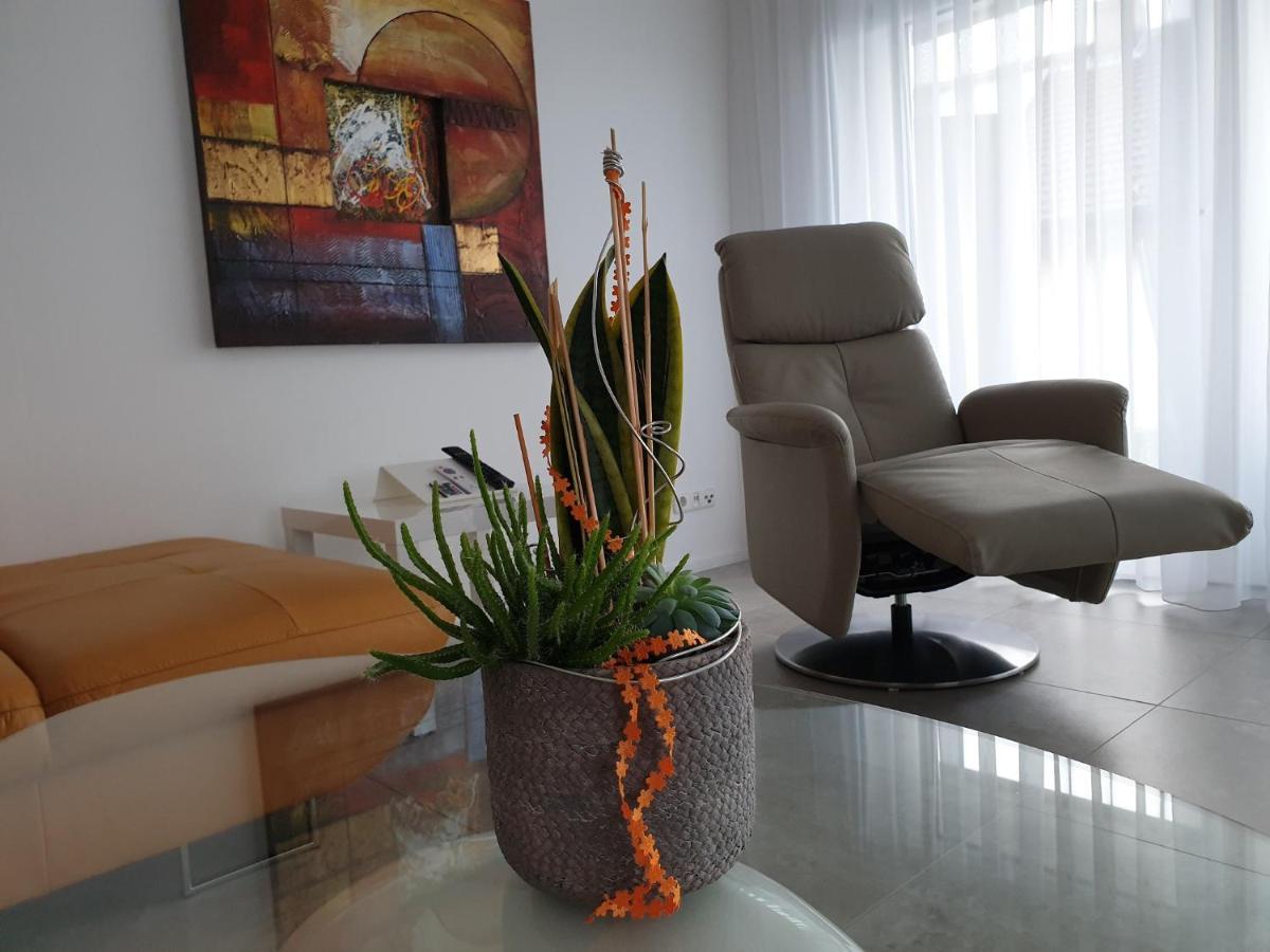 Ferienwohnung Happynes باد نيوشتاد أن دير سال المظهر الخارجي الصورة