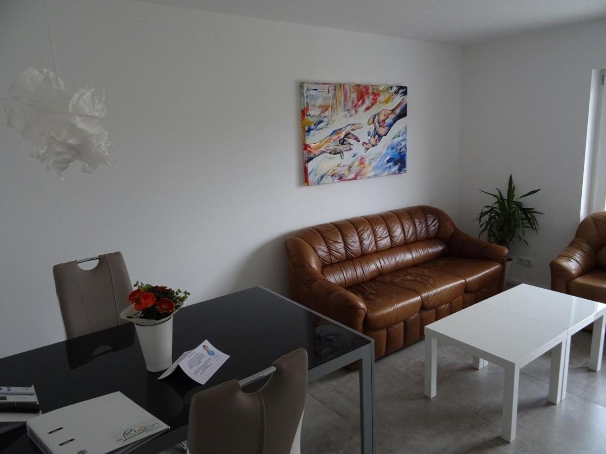 Ferienwohnung Happynes باد نيوشتاد أن دير سال المظهر الخارجي الصورة